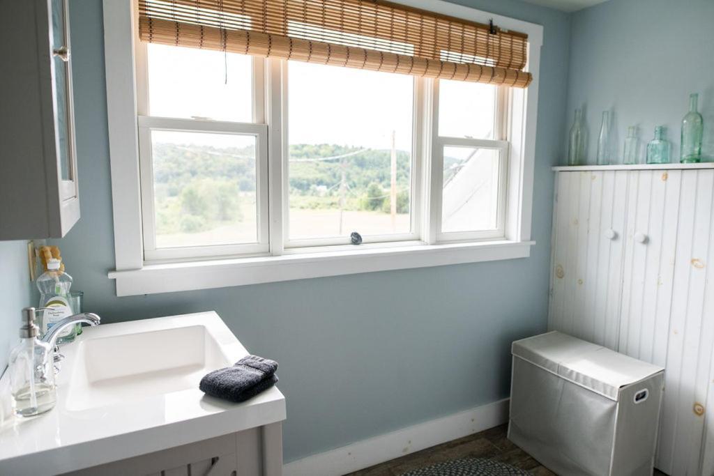 Craftsbury Farmhouse ภายนอก รูปภาพ