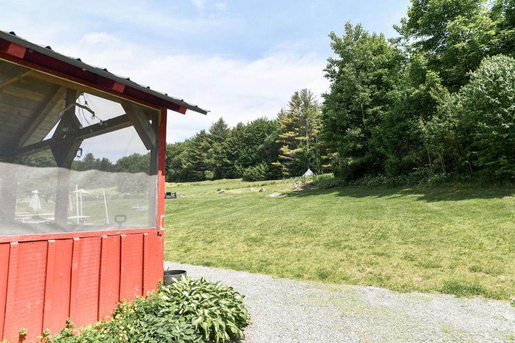Craftsbury Farmhouse ภายนอก รูปภาพ