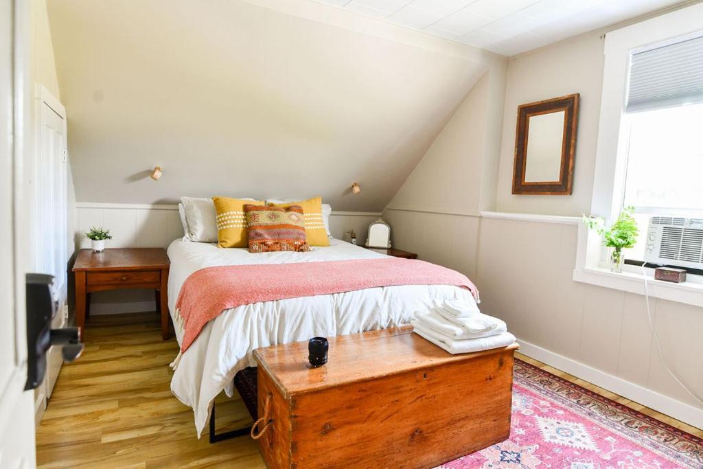 Craftsbury Farmhouse ภายนอก รูปภาพ